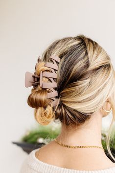 Cedar Claw Clip | ANDI Effortless Updo, Poppy Design, Clip Hairstyles, Curve Design, Claw Clips, Claw Clip, Clip Ins, Brown Color, Bobby Pins