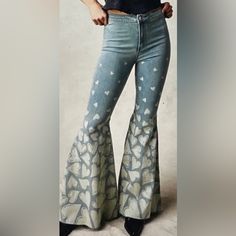 New Free People Just Float On High Rise Flare Heart Print Jeans Nwot Light Wash Denim With A Heart Design Size: 24 Inseam: 32.5" Rise: 10.25" Waist: 11.5" Leg Opening: 16.5" Jeans With Hearts, Light Color Jeans, Black Flare Jeans, Elastic Waist Jeans, Retro Jeans, Blue Denim Pants, Print Jeans, Low Rise Flare Jeans, Free Jeans