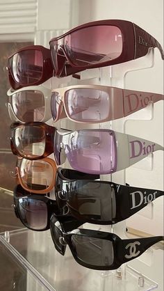 Muzică Rock, 00s Mode, Dior Girl, Y2k Sunglasses, Cute Sunglasses, Neue Outfits, 2000s Fashion Outfits, Dior Sunglasses