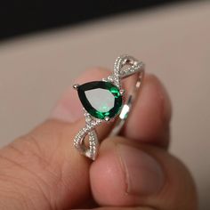 Quinceanera Rings, Juelz Santana, Gemstone Solitaire Ring, Infinity Engagement Ring, Pink Engagement Ring, Smaragd Ring, Green Gemstone Ring, Pear Cut Engagement Rings, Green Emerald Ring