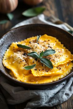 Heavenly Butternut Squash Ravioli: A Taste of Autumn in Every Bite Gourmet Ravioli, Butternut Squash Ravioli Recipe, Squash Ravioli, Butternut Squash Ravioli, Squash Pasta, Ravioli Recipe, Hearty Casseroles, Fall Cooking, Easy Lunch Recipes