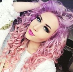 Purple pink ombre hair Ombré Rose Gold, Fun Hair Color Ideas, Hair Color Ideas For Spring, Pink Ombre Hair, Colored Curly Hair, Fun Hair, Dye My Hair