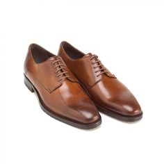 Men Trendy Fashion, Brown Plain, Dress Shoes Mens, Brown Derby, Oxford Shoes Outfit, Making Shoes, Dress Shoes For Men, Derby Dress, Leather Formal Shoes