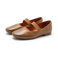 From Dwarves studio, These Mary Jane flats are designed in a timeless, minimal silhouette, so you'll be sure to wear them often. Made from soft leather, soft bottom that ensure all-day comfort. Wear yours with tailoring and denim alike. Color: Khaki/Apricot/BlackMaterial: Patent cow LeatherLining: Genuine LeatherInsole: Genuine LeatherSole: RubberHeels: 1.5 cm/0.59"Weight: 0.18kg Each Shoes (measured size 5.5)Fit: Medium to Wide, Runs Normal.Series Name: DWARVESOrigin: Made in China Production T Brown Flats With Rubber Sole For Everyday, Comfortable Brown Flats For Everyday Wear, Comfortable Brown Flats For Everyday, Stitched Sole Closed Toe Ballet Flats, Casual Solid Flats For Fall, Casual Solid Color Flats For Fall, Brown Flats With Leather Footbed For Everyday, Brown Leather Footbed Flats For Everyday, Brown Leather Sole Flats For Everyday