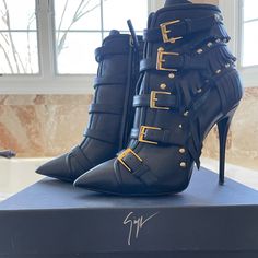 Beautiful Shape A Little Worn On The Heel And Front Of Shoe, You Can See Everything In Pictures! Black Leather With Buckles Comes With Box Giuseppe Zanotti Boots, Zanotti Shoes, Giuseppe Zanotti Shoes, Buckle Boots, Monkeys, Giuseppe Zanotti, Bootie Boots, Bag Accessories, Ankle Boots