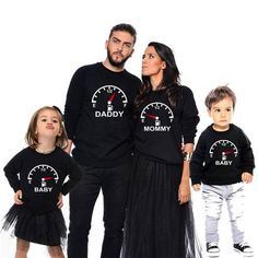 Cotton Sweater Outfit, Mommy Clothes, Typography T Shirt Design, Mommy Outfits, Family Look, Dads Clothes, Typography T Shirt, Family Shirts Matching