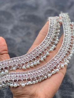 Anklets Design, Payal Designs Silver, Silver Anklets Designs, Desi Jewelry, Silver Payal, Pakistani Culture, Bridal Anklet, Bridal Jewelery, Anklet Designs