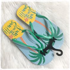 Brand New With Tags! "Fun In The Sun" Palm Tree Beach Summer Sandals - Flip Flops. Women's Size 9-10. Trendy Green Flip Flops For Vacation, Playful Beach Sandals For Spring, Trendy Green Flip Flops For Beach Season, Casual Blue Flip Flops For The Beach, Fun Beach Sandals For Beach Season, Playful Summer Vacation Flip Flops, Green Flip Flops For Beach Spring Season, Fun Vacation Sandals For Spring, Fun Open Toe Flip Flops For Summer