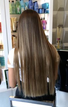 Brunette With Blonde Ombre, Long Light Brunette Hair, Darkest Blonde Hair Color, Baby Lights Miel, Light Brown Hair Straight, Brown Hair With Highlights Straight, Brunette Hair Blonde Highlights, Caramel Balayage Straight Hair, All Brown Hair