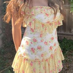 Off Shoulder Grace Mini Dress By Revolve! Super Cute And Flattering But It Doesn’t Fit Me Anymore! Fits More Like An Xs-S And Is Nonstretch! Sold Out Completely Tag Had Been Cut By Previous Owner Yellow Sun Dress, Short Beach Dresses, Mini Dress Casual, Printed Mini Dress, Rose Print, Beach Dresses, Fashion Killa, Flower Dresses, Yellow Dress