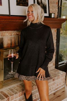 - Stay cozy and chic all season long in this dreamy sweater! With a sleek mock neckline and stylish buttoned sides, it's perfect for adding a touch of casual elegance. Whether you're pairing it with jeans for a laid-back day out or layering it over a skirt for a cute date night look, this sweater is sure to be your new fave! - A mock neckline - Long sleeves with ribbed cuffs - Yellow gold colored ornate buttons - Sides that button beginning under each arm - A relaxed silhouette that ends in a hi Black Turtleneck For Fall Layering, Cozy Black Turtleneck For Fall, Chic Black Turtleneck For Fall, Cute Date Night, September Fashion, Concert Fashion, Cute Date, Essential Dress, Sweater Jumpsuit