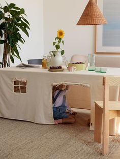 Settle Table Cloth House by Ferm Living Waldorf Room, Ferm Living Kids, Family Dining Table, Baby Corner, Roll Up Doors, Family Dining, Diy Games, Design Del Prodotto, Tom Dixon