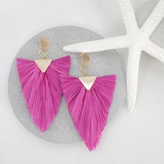 Introducing our stunning summer style LaLa statement earrings, handcrafted from high-quality natural dried palm leafs and featuring an array of bright and vibrant colors that perfectly capture the essence of the season. These earrings are the perfect accessory for any warm weather occasion, from beach parties to outdoor festivals and everything in between. Measuring at a comfortable and lightweight size, these earrings are designed to make a bold statement and add a pop of color to any outfit. T Cute Maxi Dress, Beach Parties, Summer Soiree, Gold Filled Earrings, Summer Maxi, Jewelry Outfit, Life Tips, Beauty And Lifestyle, Tropical Vibes