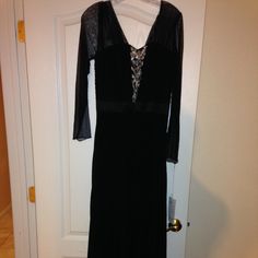 Nwt Very Elegant Long Black Dress With Long Sleeves Lined Evening Dresses For Fall, Long Sleeve Lined Evening Dress, Formal Maxi Dress For Fall, Elegant Long Black Dress, Black Dress With Long Sleeves, Dress With Long Sleeves, Long Black Dress, Long Black, Little Black Dress