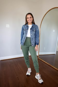 Petite-friendly outfit ideas with joggers via pumps and push-ups blog | joggers outfits | petite joggers | venice joggers | olive joggers Late Summer Early Fall Outfits 2024, Outfit Ideas With Joggers, Green Joggers Outfit, Neutral Spring Outfit, Maroon Joggers, Shacket Outfit, Pants Outfit Fall, Teaching Outfits