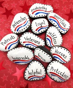 Things To Make With Rocks, 4th Of July Painted Rocks, Flag Day Crafts, Patriotic Rocks, Memorial Day Crafts, Veterans Day Coloring Page, Patriotic Activities, Veterans Day Celebration, Military Star