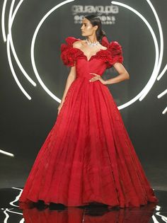 Sea Goddess, Gaurav Gupta, Reception Gown, Diana Penty, Fashion Book, Indian Gowns, Designer Wedding Gowns, Saree Trends