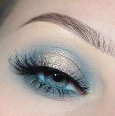 Maquillage Halloween Simple, Blue Eyeshadow Looks, Beautiful Blue Eyes, Gray Eyes, Blue Eyeshadow, Hooded Eyes, Eye Makeup Tips, Photo Makeup, Daily Makeup