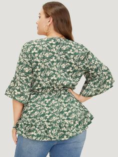 Shop Ditsy Floral Bell Sleeve Flutter Hem Blouse now and redefine your style with confidence at BloomChic. Tailored for mid and plus-size women. This trendy Tops Women, sizes 10-30. Season:Summer;Color:Moss;Style:Elegant;Pattern Type:Ditsy Floral;Neckline:V-neck;Sleeve Type:Bell Sleeve;Details:Elastic Waist, Ruffles;Pocket:No-pocket;Snap Fastener:No-snap fastener V-neck Blouse With Ruffle Hem For Vacation, Flowy Floral Print Blouse With Butterfly Sleeves, Floral Print Butterfly Sleeve Blouse For Brunch, Floral Print Blouse With Butterfly Sleeves For Brunch, Flowy Floral Print Top With Butterfly Sleeves, Vacation Blouse With Butterfly Sleeves And Floral Print, Vacation V-neck Blouse With Ruffle Hem, Butterfly Sleeve Blouse With Floral Print For Vacation, Green Butterfly Sleeve Tops For Spring