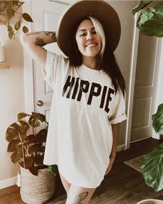 Hippie Tee | Vintage Retro Tee Shirt Site Banner, Black Hippy, Hippie T Shirts, Photo Edits, Popular Shirt, Retro Tee, Cool Graphic Tees, Mens Tee Shirts, Oversized Tee