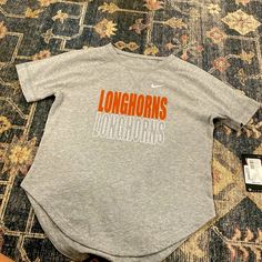 Texas Longhorns Girls Football Shirt Sz M New With Tags Nike Girls Football Shirt, Girls Football, Texas Football, Jordans Girls, Black Graphic Tees, Nikes Girl, Texas Longhorns, Girls T Shirt, Boy Tees