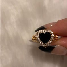 Brand New! Perfect For Valentine’s! Black Heart Ring For Valentine's Day, Black Heart Ring, Diamond Heart Ring, 7 Rings, Ring Color, Black Heart, Diamond Heart, Womens Jewelry Rings, Heart Ring