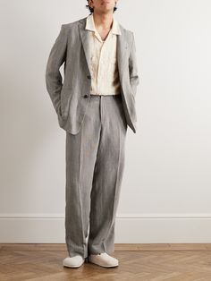 EXCLUSIVE AT MR PORTER. Many believe things look better in Italy and we'd say the same about the clothes. Barena's 'Delfo Gioli' trousers are cut from a mélange cloth that's blended with a good amount for linen for a crisp and cool handle. Wear yours, in Italy or elsewhere, with a camp-collar shirt and sandals. Semi Formal Male Wedding Guest, Linen Wedding Suit Casual Grooms, Men’s Casual Suit Looks, Groomsmen Attire Unique, Wedding Guest Cocktail Attire Men, Uniqlo Mens Fashion, Mexico Wedding Attire, Wedding Guy Outfits