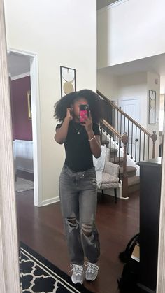 Outfit Ideas Winter For School, School Pants Outfit, What Wear To School, Cute Girl Outfits Black Women, Calm Outfit Ideas, Picture Day School Outfit, Black Girls Outfits Ideas, Simple Fits Black Women, Gray Jeans Outfit Black Woman