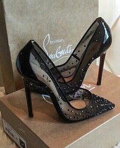 Amazing! Hak Tinggi, Louboutin Heels, Gorgeous Shoes, Fabulous Shoes, Black High Heels, Crazy Shoes, Louboutin Shoes, Beautiful Shoes