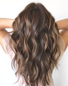 Beachy Balayage, Brunette Hair Color With Highlights, Hair Website, Color Balayage, Hair Color Caramel, Gorgeous Hair Color