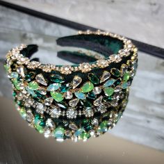 Luxury Baroque Sparkly Padded Rhinestones Headbands, Full Crystal Hairbands Wide Headwear, Hair Accessories Green & Gold New Elegant Green Headband For Party, Green Headband For Evening, Green Evening Headband, Hair Accessories Green, Glamorous Crystal Embellished Headband Jewelry, Luxury Headbands, Elegant Crystal-embellished Headband, Rhinestone Headband, Green Gold