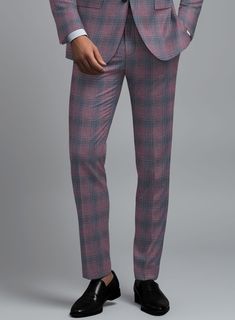 Radiate charm and poise with our Loro Piana Solana Wool Silk Linen Suit. Crafted with precision, this suit blends the finest wool, silk, and linen to caress your skin with opulence. The charming pink hue and classic plaid design exude timeless allure and subtle refinement. Perfect for upscale events or leisurely outings, this suit symbolizes impeccable taste and elegant simplicity, effortlessly complementing any setting.   A marriage of elegance and comfort, Loro Piana fabrics are made using the highest quality raw materials in the world, in their purest form or blended together. A sophisticated response to the dictates of contemporary elegance, these fabrics lend themselves to a wide range of styles to meet the varied needs of today’s wardrobe, from daywear to formal suits, from blazers t Italian Suit, Silk Linen, Linen Suit, Formal Suits, Loro Piana, Plaid Design, Wool Suit, Double Breasted Suit, Fabric Samples