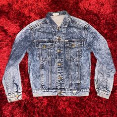 Vintage Guess Denim Trucker Jacket Mens S Acid Wash Georges Marciano 80s 90s Usa Condition: This Vintage Guess Jacket Is In Great Used Condition All Colors Bright And Vibrant. Smoke And Pet Free Guess Jacket, Denim Trucker Jacket, Trucker Jacket, Acid Wash, All Colors, Mens Jackets, Jackets & Coats, Man Shop, Pet