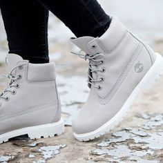 Grey Timberland Boots, Timberland Boots Outfit, Timberland Waterproof Boots, Timberland Outfits, Timberland 6 Inch, Sneaker Outfits, Sneaker Trend, Timberland 6, Yellow Boots