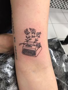 Tattoo tattoos cute simple line tattoo Small Spiritual Tattoos, Writer Tattoo, Indie Tattoo, Final Countdown, Cute Little Tattoos, Spiritual Tattoos, Line Work Tattoo, Dainty Tattoos, Time Tattoos