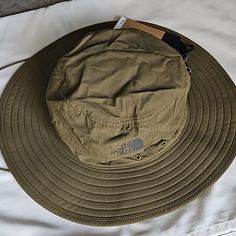 Nwt! Excellent Condition! - Keep Yourself Protected During Hikes, Fishing, And Other Outdoor Activities Wearing The North Face Horizon Breeze Brimmer Hat. - Drawstring Closure. - Signature Brand Detailing On The Side. - Pull-On Style. - 100% Nylon;Mesh: 100% Polyester Color: Military Green Ship Within 24hrs! ( Business Day) North Face Hat, Flex Fit Hats, Face Accessories, Stocking Cap, Winter Knit Hats, Black Beanie, Cap Men, Mesh Cap, Box Logo