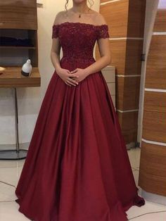 Ball Gown Off-the-Shoulder Sleeveless Floor-Length Applique Satin Dresses Vestidos Color Vino, Burgundy Formal Dress, School Dance Dresses, Crystal Reed, Corset Dress Prom, Burgundy Lace, Satin Prom Dress, Wedding Dress Trends, Lace Evening Dresses