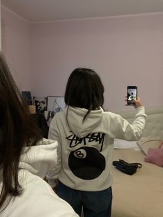 stussy hoodie inspo Basic Stussy Hoodie, Stussy 8 Ball Hoodie, Stussy Fits, Hoodie Stussy, Black Hoodie Outfit, Wishlist Board, Gift Wishlist, Fit Pics