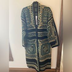 Tribal Printed Sweater Coatigan From Vertigo Featuring Tan, Black, And Blue Colors. Size Large. Nwt Purple Blazer, Silver Jacket, Wilsons Leather Jacket, Girls Vest, Classic Jacket, Classic Blazer, Long Blazer, Blue Hoodie, Tweed Blazer