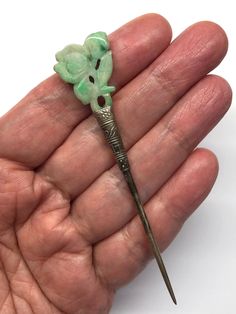 This is an antique carved jade silver hair pin - over 100 years old, from Qing Dynasty, A.D.1644-1912. This is a really valuable and collectable item. In ancient China, men liked to gift the hair pin to the loved ones as a show of affection. This is a very romantic and special gift for your loved ones! This antique carved jade silver hair pin is in excellent vintage condition.  - made with antique natural colour jade and silver (over 100 years old, from Qing Dynasty, A.D.1644-1912) - approximate Antique Hair Pins, Hair Pin Chinese, Chinese Hair Pin, Chinese Hairpin, Silver Hair Pin, Chinese Hair, Carved Jade, Chinese Hairstyle, Ancient China