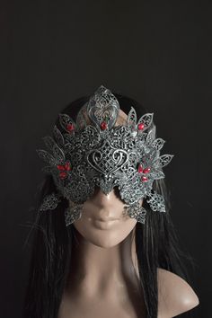 Gothic blind mask made of metal filigree parts attached to felt. You can see through the ornaments and move around safely. Decorated with metal elements and rhinestones. Metal blind mask attached to the head with a satin ribbon. The mask is available with different colors of rhinestones. (see last photo). The blind mask in the photo in balck+silver color. Materials: metal filigree, felt, glue, acrylic paint, rhinestones, satin ribbon. Goth Headpiece, Blind Mask, Medusa Halloween Costume, Iron Mask, Metal Blinds, Felt Glue, Steampunk Aesthetic, Butterfly Mask, Costume Masks