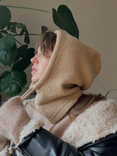 Our 100% natural merino wool and baby alpaca hood. The hood is very warm and knitted by hand. This model is very comfortable, it can be worn in three ways - like a scarf, like a hood lowered over the forehead and only over the ears. Very delicate, warm, non-biting yarn of high quality due to its composition.  Perfect for people who are sensitive or with allergies and for children.  Mainly recommended for the autumn and winter season for making hats, scarves and sweaters.  Thanks to the admixture of merino wool, it is ideal for products that are often worn and washed.  It comes in natural subdued colors.  45% superwash wool, 55% baby alpaca Making Hats, Alpaca Gifts, Knitted Hood, Baby Alpaca, Personal Cards, Winter Season, Allergies, Alpaca, Merino Wool