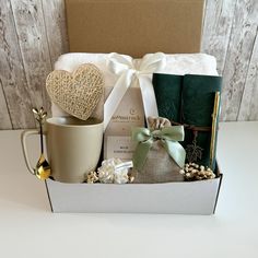 Hygge Birthday Gifts For Her, Hygge box Christmas, Gift baskets for women, Care package for her, Thinking of gift, Birthday hampers for her Christmas Gift Baskets For Women, Hygge Birthday, Dad Gifts Basket, Hygge Box, Hampers For Her, Mom Gifts Box, Gift Baskets For Women