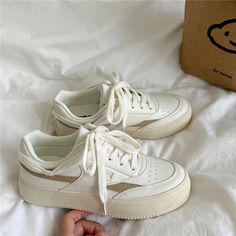 TAVIMART - Brand Leather Women's Sneakers White Platform Woman Sports Sneakers Female Vulcanized Shoes Sneakers Casual Ladies Trainers [xlmodel]-[photo]-[0000] Ladies Trainers, Shoes Sneakers Casual, Basket Sport, Sneakers Patterns, Fashion Shoes Sneakers, White Platform, Sport Shoes Women, White Sneakers Women, Casual Sneakers Women