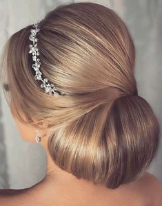 Easy Updos For Long Hair, Wedding Haircut, Updos For Long Hair, Unique Wedding Hairstyles, Easy Updo Hairstyles, Chignon Hair, Elegant Wedding Hair, Easy Updos