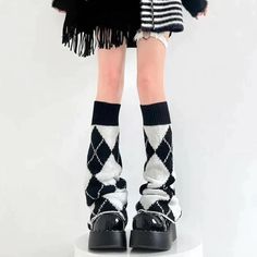 SPECIFICATIONS Material: PolyesterMaterial: AcrylicGender: WOMENItem Type: Leg WarmersName: AB Star Knitted Leg Warmerspackage: 1*pair of leg warmersSize: ONE SIZEUse for: new year's gift,boots socks,cosplay,y2k,lolita,Japanese JK,Material: Acrylic fiberColor: White+blackstyle: Jk lolita,Japanese,y2k,Harajuku Item Type: AB Star Knitted Leg Warmers Material: Acrylic + Wool Size: One Size Fits Most : Women Shoe US 5 ~ 8 / EU 36 ~ 39 / UK 2.5 ~ 5.5 / Asian 220 ~ 250Color: Brown Package List: 1 * pa Winter Streetwear Socks, Knee-high Socks For Cosplay And Winter, Trendy Knee-high Winter Socks For Streetwear, Trendy Winter Knee-high Socks For Streetwear, Harajuku Style Black Winter Socks, Y2k Style Black Leg Warmers For Winter, Harajuku Style Socks For Winter Stocking Stuffers, Socks Halloween, Japanese Y2k