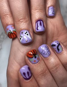 35 Spooky Purple Halloween Nails Designs Purple Halloween Nail Designs, Halloween Nails For Kids, Halloween Nails Designs, Purple Halloween Nails, Halloween Nail Art Designs, Fun Halloween Nails, Kids Nails, Pumpkin Nail Art, Halloween Manicure