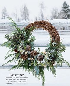 a christmas wreath with pine cones and greenery is featured on the cover of tex magazine