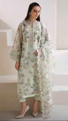 Printed Organza, Pakistani Dresses Casual, Beautiful Pakistani Dresses, Trendy Dress Outfits