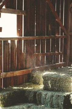 Bales Of Hay, Horse Hay, Hay Loft, Barn Loft, Country Barns, Life On The Farm, Farm Living, Hay Bales, Farms Living